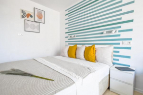 Modern Studios - Meters away from the beach